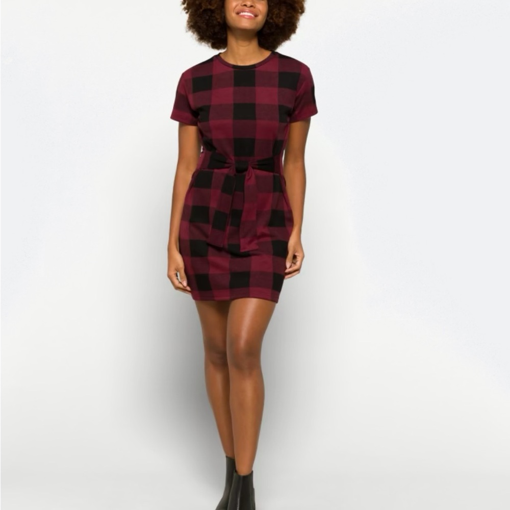 Women’s Plaid Dress in Red and Black - Size L